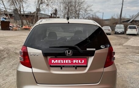 Honda Fit III, 2009 год, 750 000 рублей, 6 фотография
