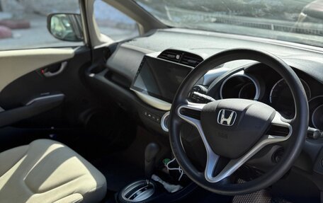 Honda Fit III, 2009 год, 750 000 рублей, 19 фотография