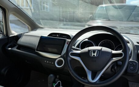 Honda Fit III, 2009 год, 750 000 рублей, 18 фотография