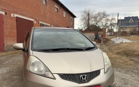 Honda Fit III, 2009 год, 750 000 рублей, 2 фотография
