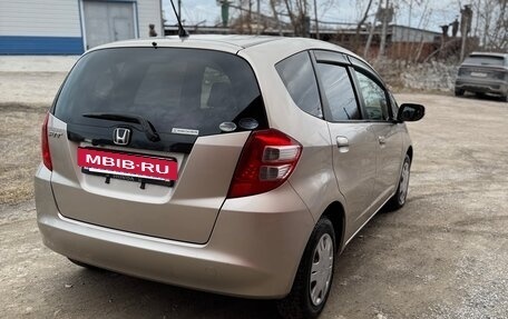 Honda Fit III, 2009 год, 750 000 рублей, 7 фотография