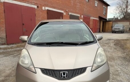 Honda Fit III, 2009 год, 750 000 рублей, 8 фотография