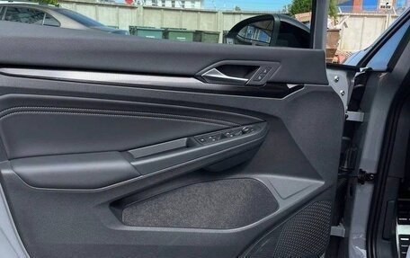 Volkswagen Golf VIII, 2022 год, 2 160 000 рублей, 10 фотография
