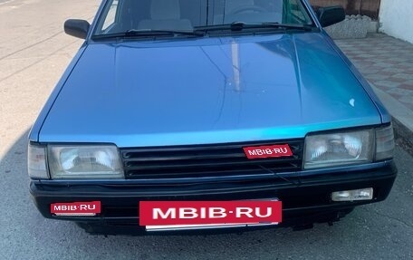 Mazda 323, 1987 год, 145 000 рублей, 3 фотография