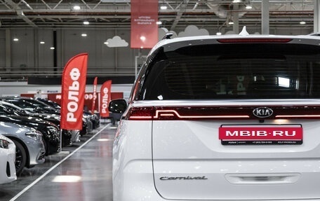 KIA Carnival, 2020 год, 3 799 700 рублей, 11 фотография