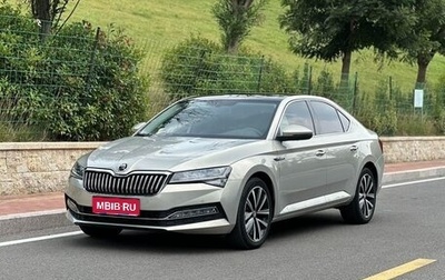 Skoda Superb III рестайлинг, 2023 год, 2 490 000 рублей, 1 фотография