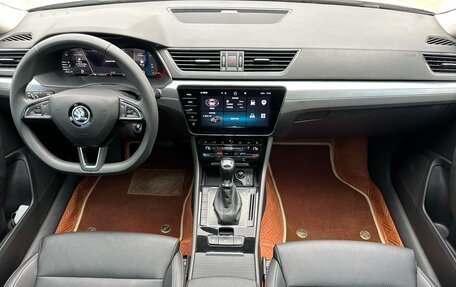 Skoda Superb III рестайлинг, 2023 год, 2 490 000 рублей, 8 фотография