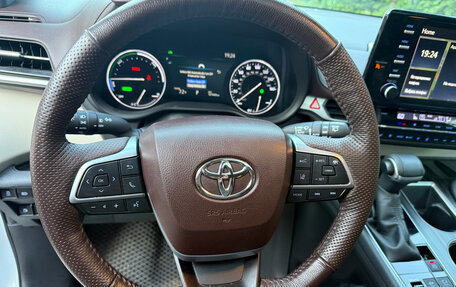 Toyota Sienna, 2022 год, 4 850 000 рублей, 8 фотография