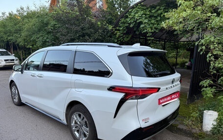 Toyota Sienna, 2022 год, 4 850 000 рублей, 4 фотография