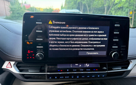 Toyota Sienna, 2022 год, 4 850 000 рублей, 22 фотография