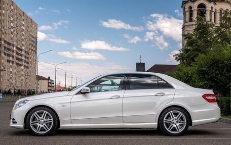 Mercedes-Benz E-Класс, 2012 год, 3 600 000 рублей, 4 фотография