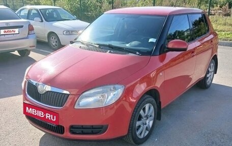 Skoda Fabia II, 2009 год, 400 000 рублей, 2 фотография