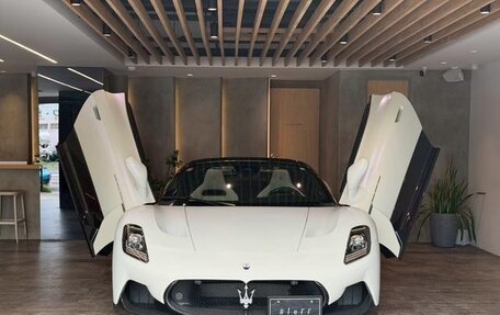 Maserati MC20, 2023 год, 15 300 000 рублей, 1 фотография
