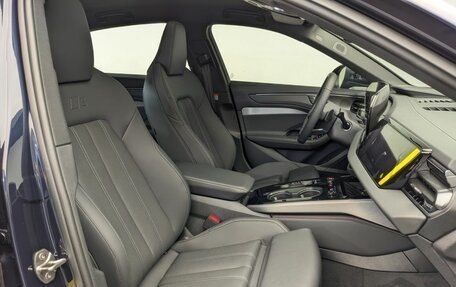 Audi A6, 2026 год, 9 000 000 рублей, 15 фотография