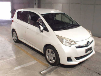 Toyota Ractis II, 2012 год, 880 000 рублей, 1 фотография