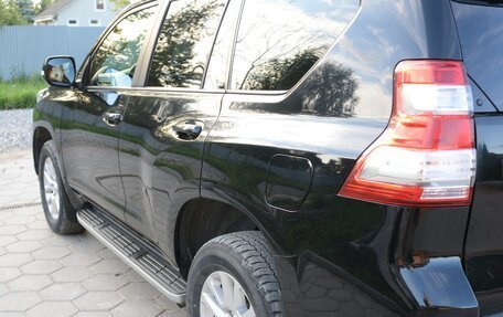 Toyota Land Cruiser Prado 150 рестайлинг 2, 2016 год, 3 800 000 рублей, 25 фотография