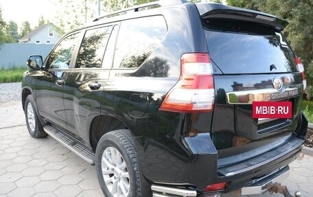 Toyota Land Cruiser Prado 150 рестайлинг 2, 2016 год, 3 800 000 рублей, 26 фотография