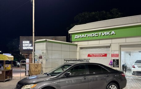 Toyota Camry, 2008 год, 850 000 рублей, 2 фотография