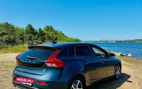 Volvo V40 II рестайлинг, 2018 год, 1 350 000 рублей, 16 фотография
