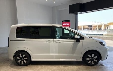 Honda Freed, 2026 год, 1 805 000 рублей, 4 фотография