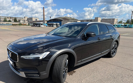 Volvo V90 Cross Country I рестайлинг, 2019 год, 3 200 000 рублей, 8 фотография
