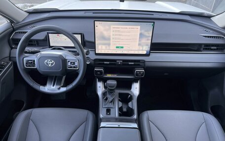 Toyota RAV4, 2026 год, 3 890 000 рублей, 9 фотография