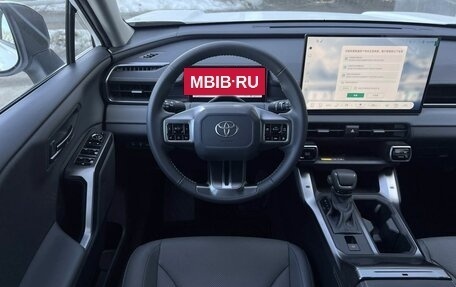 Toyota RAV4, 2026 год, 3 890 000 рублей, 10 фотография
