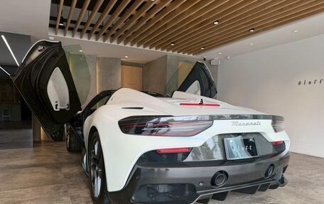 Maserati MC20, 2023 год, 15 300 000 рублей, 8 фотография