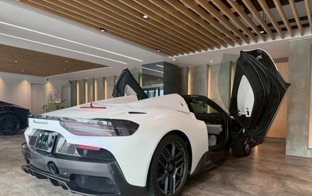 Maserati MC20, 2023 год, 15 300 000 рублей, 11 фотография