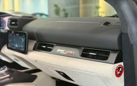 Maserati MC20, 2023 год, 15 300 000 рублей, 25 фотография