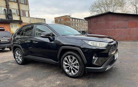 Toyota RAV4, 2021 год, 3 750 000 рублей, 3 фотография