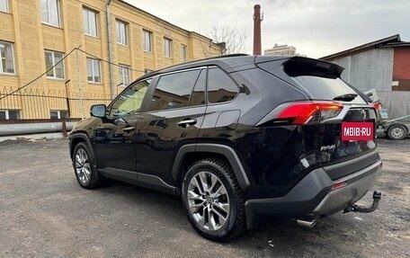 Toyota RAV4, 2021 год, 3 750 000 рублей, 4 фотография