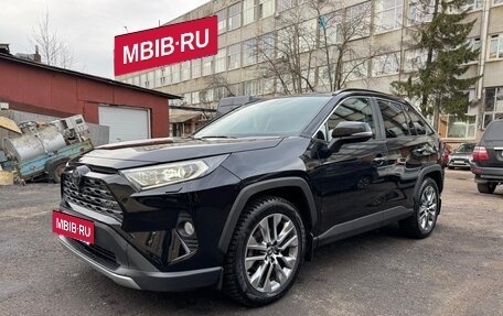 Toyota RAV4, 2021 год, 3 750 000 рублей, 9 фотография
