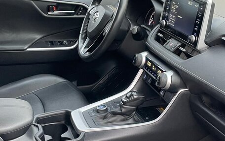 Toyota RAV4, 2021 год, 3 750 000 рублей, 16 фотография