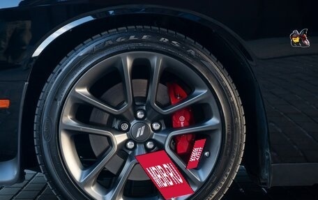 Dodge Challenger III рестайлинг 2, 2021 год, 9 000 000 рублей, 10 фотография