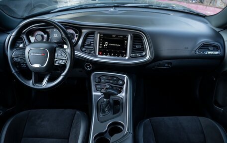 Dodge Challenger III рестайлинг 2, 2021 год, 9 000 000 рублей, 22 фотография
