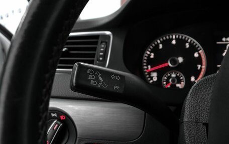 Volkswagen Jetta VI, 2012 год, 969 000 рублей, 13 фотография