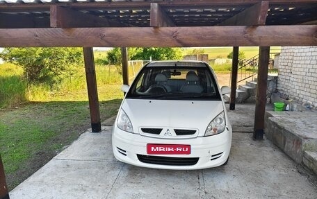 Mitsubishi Colt VI рестайлинг, 2002 год, 350 000 рублей, 1 фотография