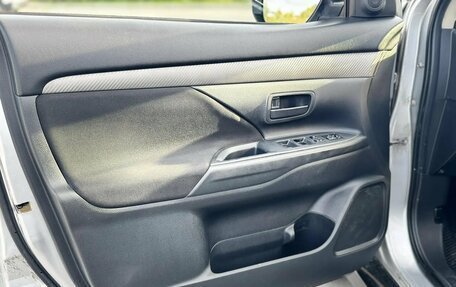 Mitsubishi Outlander III рестайлинг 3, 2014 год, 1 568 800 рублей, 11 фотография