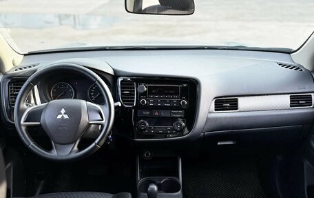 Mitsubishi Outlander III рестайлинг 3, 2014 год, 1 568 800 рублей, 14 фотография