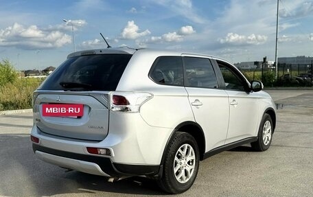 Mitsubishi Outlander III рестайлинг 3, 2014 год, 1 568 800 рублей, 5 фотография