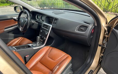 Volvo V60 I, 2011 год, 1 700 000 рублей, 15 фотография