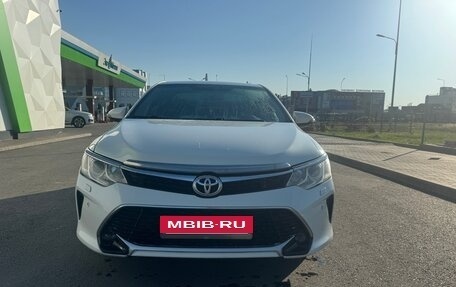 Toyota Camry, 2016 год, 2 400 000 рублей, 5 фотография