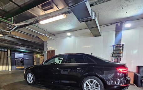 Audi A4, 2017 год, 2 300 000 рублей, 8 фотография