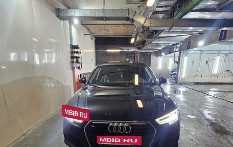 Audi A4, 2017 год, 2 300 000 рублей, 4 фотография