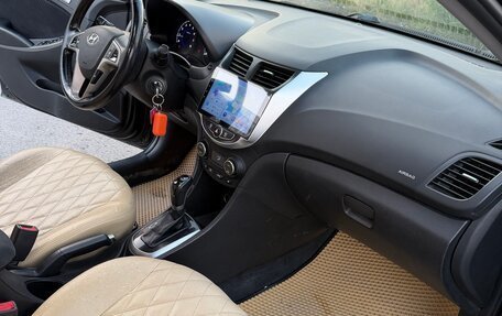Hyundai Solaris II рестайлинг, 2015 год, 1 200 000 рублей, 8 фотография