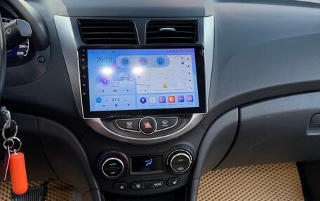Hyundai Solaris II рестайлинг, 2015 год, 1 200 000 рублей, 10 фотография