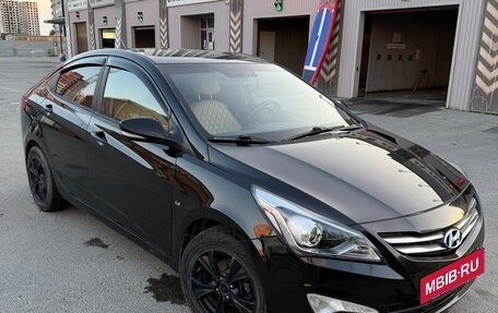 Hyundai Solaris II рестайлинг, 2015 год, 1 200 000 рублей, 2 фотография
