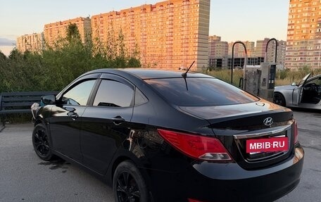 Hyundai Solaris II рестайлинг, 2015 год, 1 200 000 рублей, 4 фотография