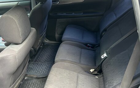 Toyota Avensis Verso I рестайлинг, 2003 год, 530 000 рублей, 11 фотография